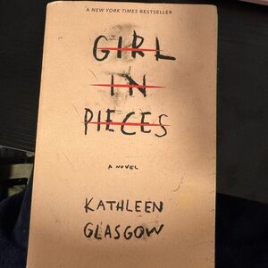girl in pieces